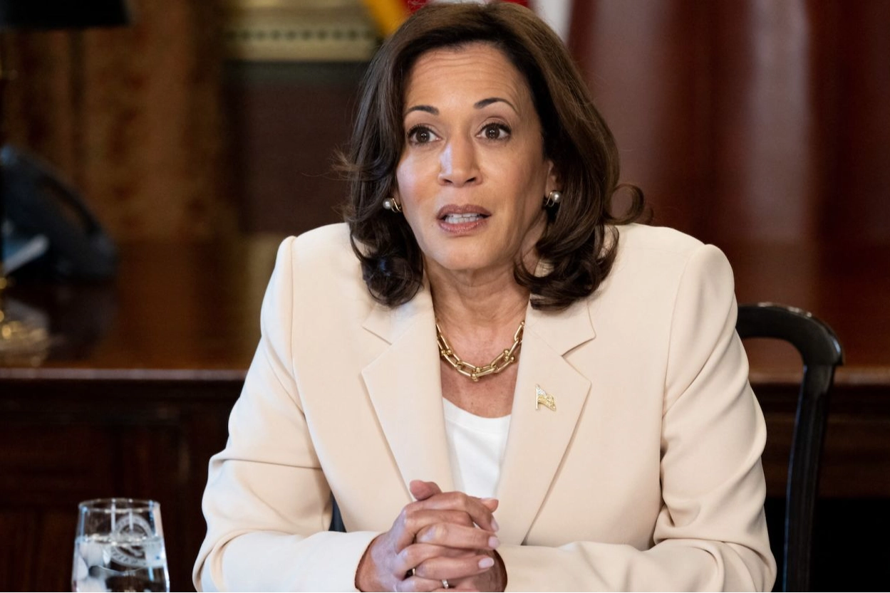 ABD'de başkan adaylığı için yarışacak olan ilk siyahi kadın Kamala Harris kimdir?