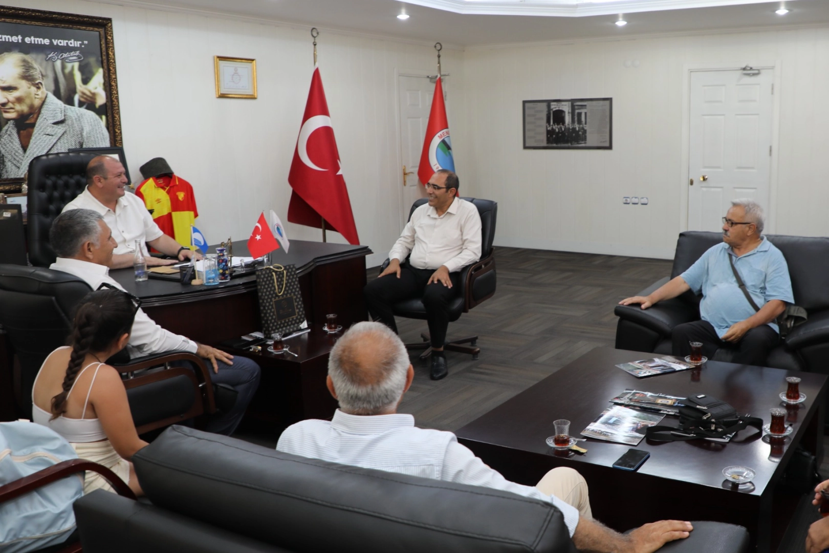 Başkan Çiçek hemşehrilerin sesi oluyor haberinin görseli
