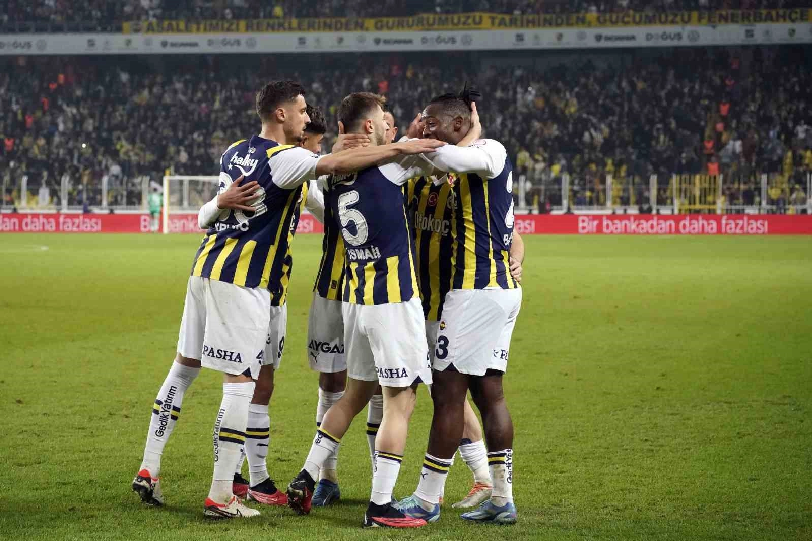 Fenerbahçe'nin Şampiyonlar Ligi yolculuğu başlıyor: Lugano-Fenerbahçe maçı ne zaman, saat kaçta? Lugano-Fenerbahçe maçı hangi kanalda? haberinin görseli