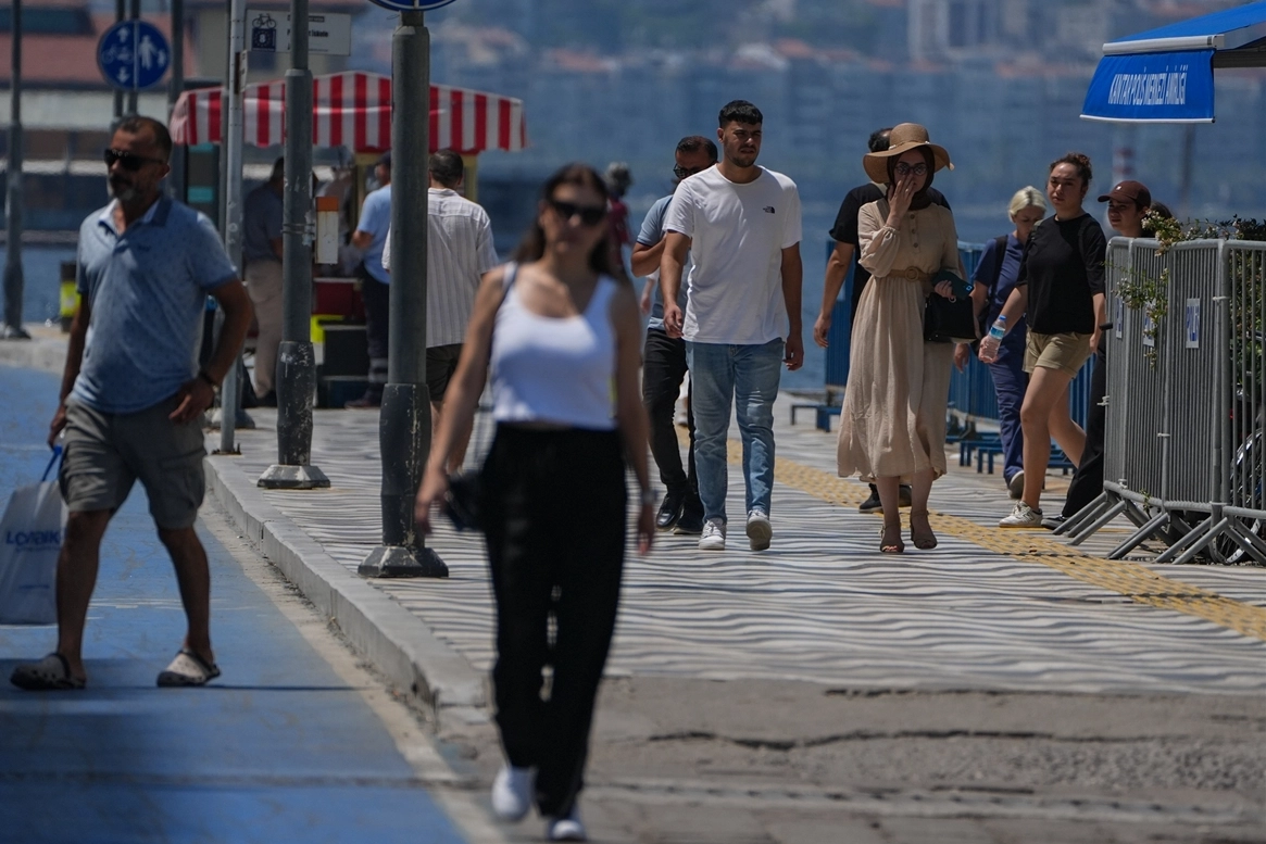 İzmir'de kavurucu sıcak