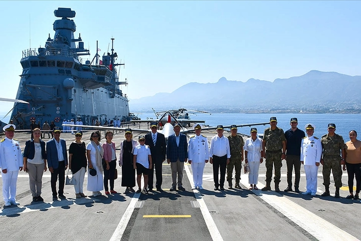 KKTC Cumhurbaşkanı Ersin Tatar, TCG ANADOLU gemisini ziyaret etti