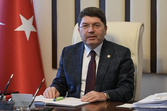 Bakan Tunç: “Peygamberimiz hakkında hakarette bulunan şüpheli tutuklandı”