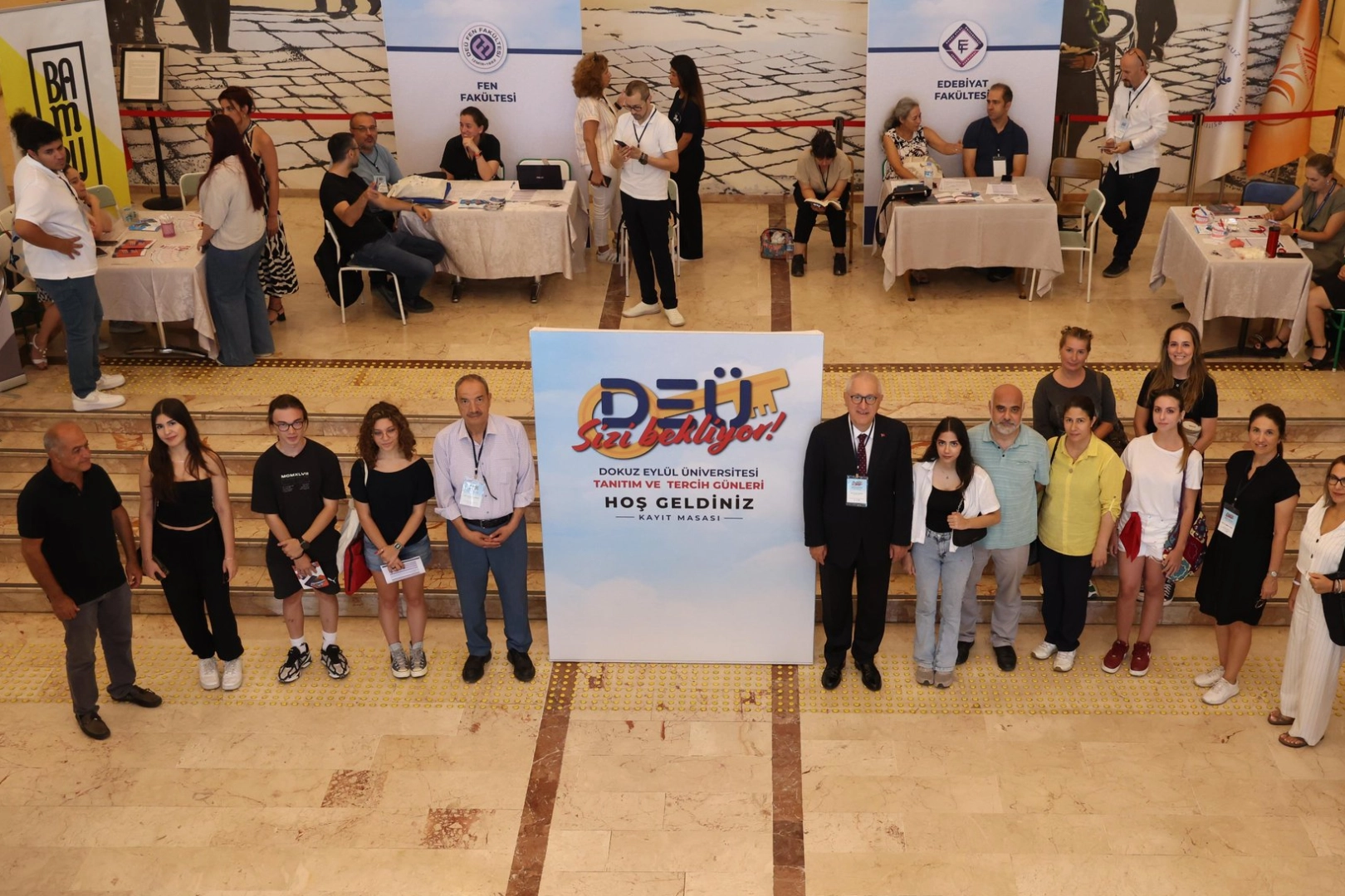DEÜ Tanıtım ve Tercih Günleri başladı haberinin görseli