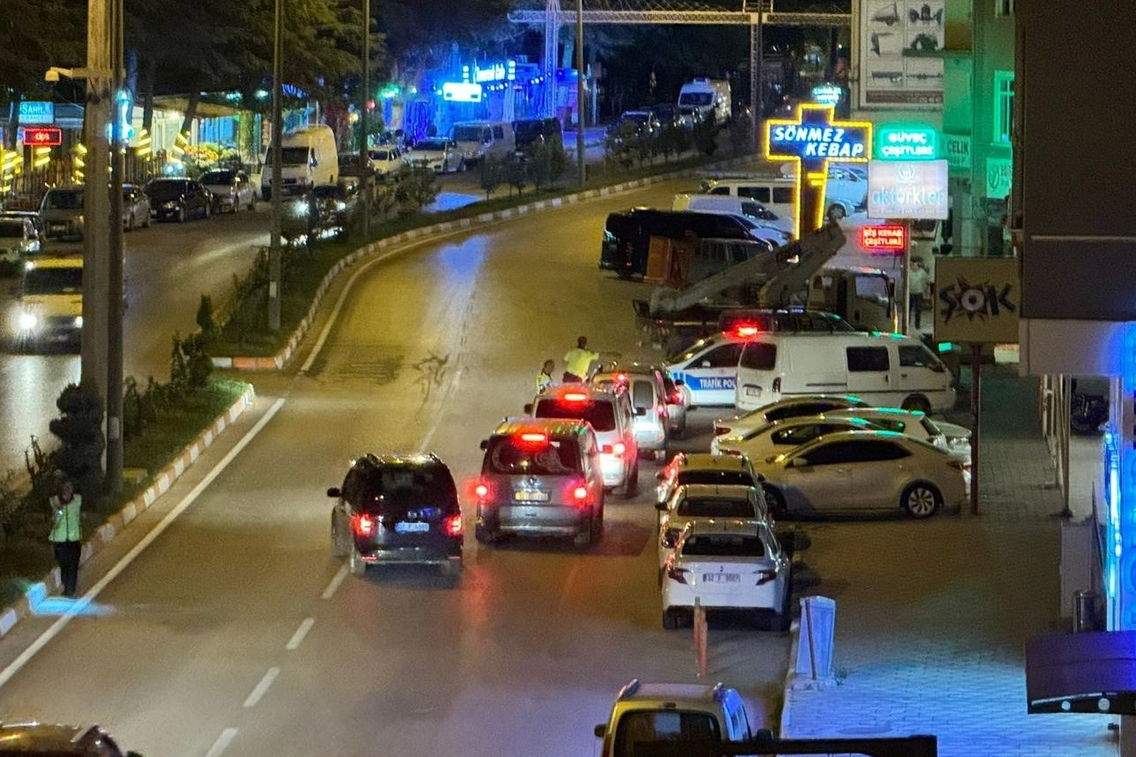Polisin dur ikazına uymayan taksici 1.80 promil alkollü çıktı haberinin görseli