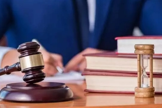 İzmir’de şok olay: Vatandaşın iç çamaşırına haciz geldi! haberinin görseli
