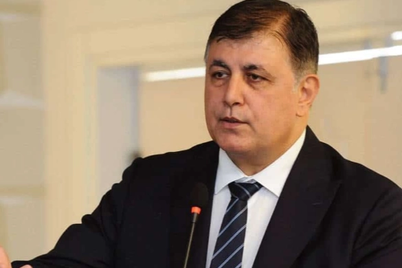 Başkan Cemil Tugay, İzmir Adliyesi'nde haberinin görseli