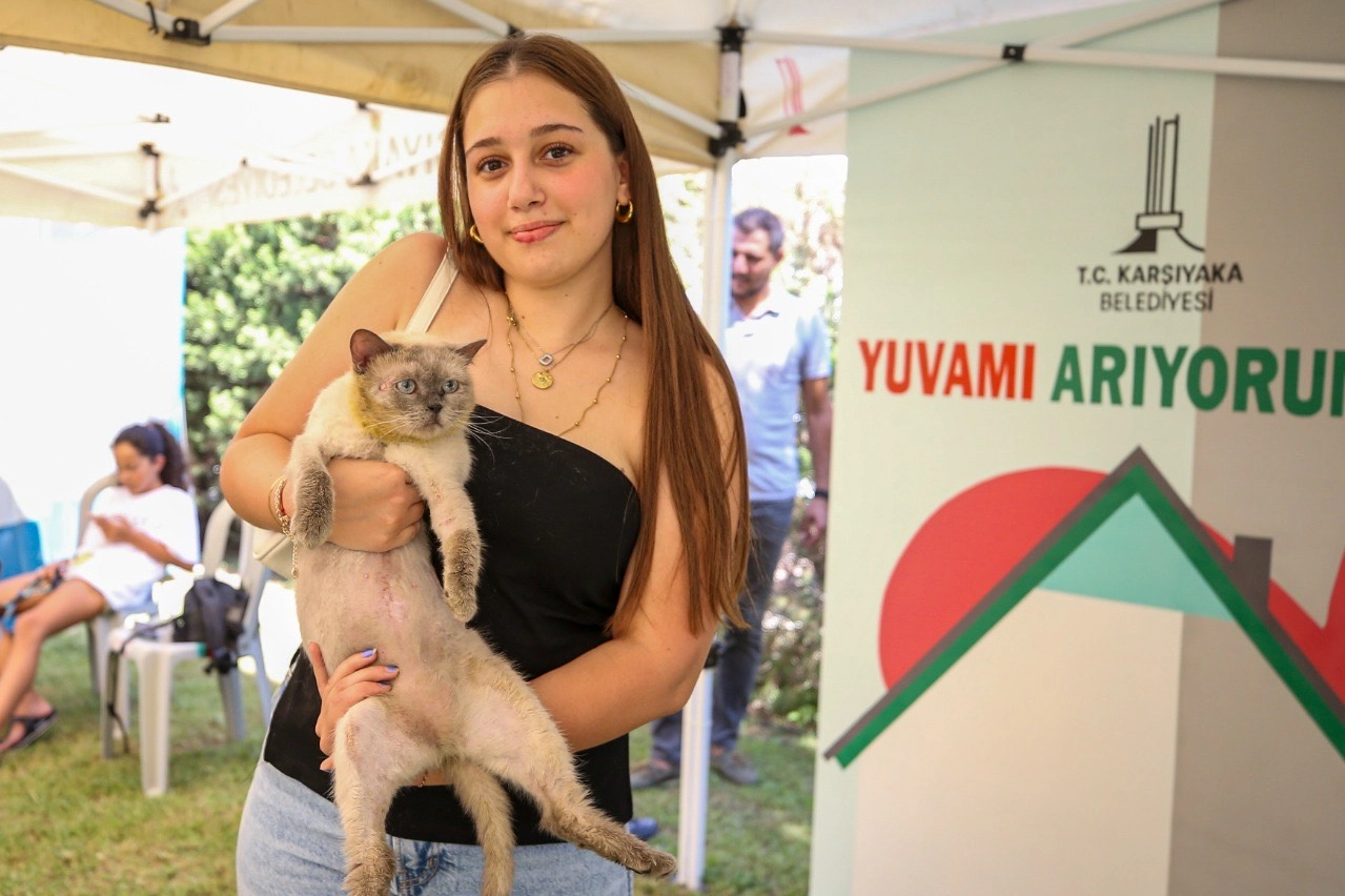 Karşıyaka’da can dostlar yeni ailelerine kavuştu 