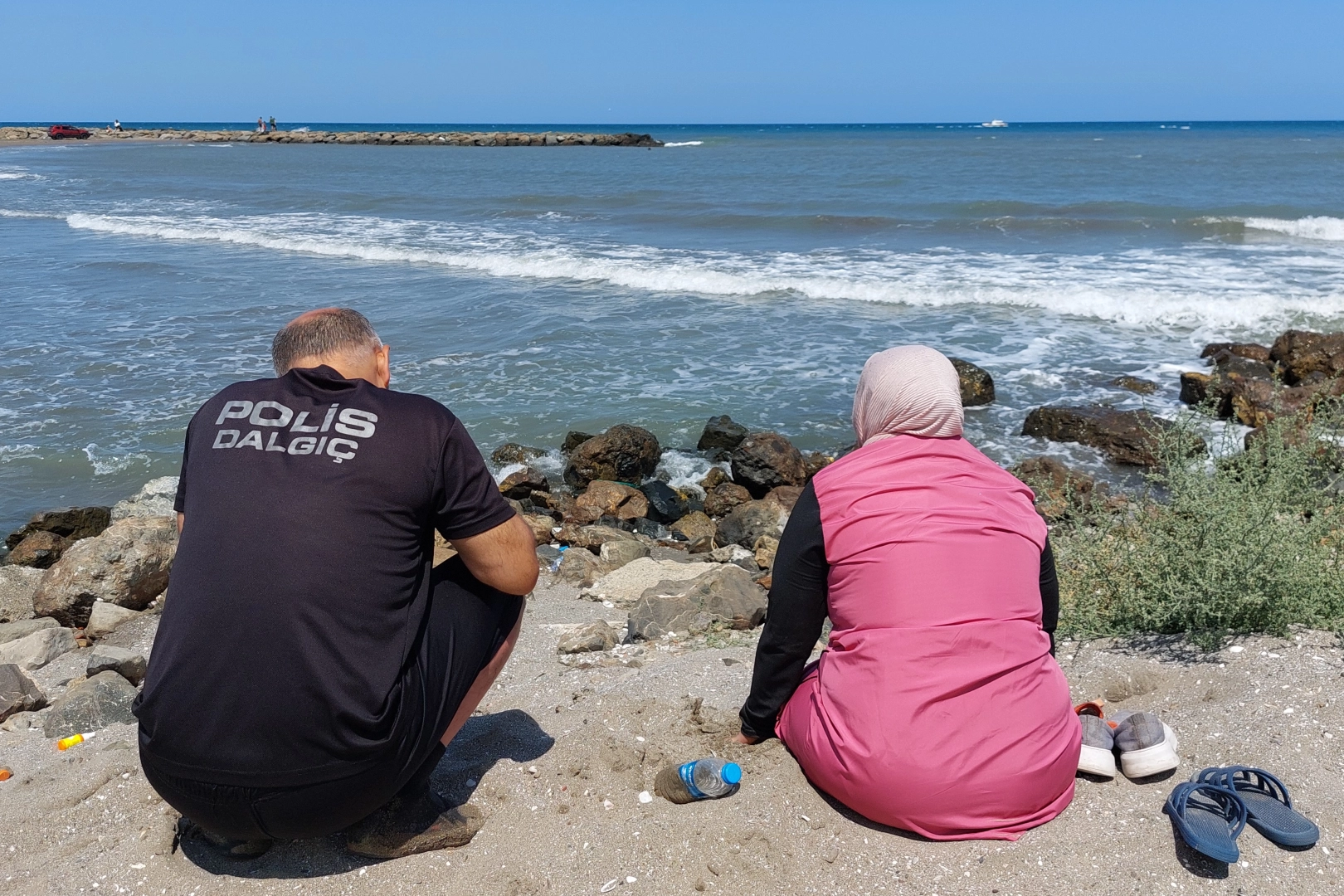 Samsun'da acı bekleyiş: Denize giren genç kurtarıldı, baba kayıp haberinin görseli