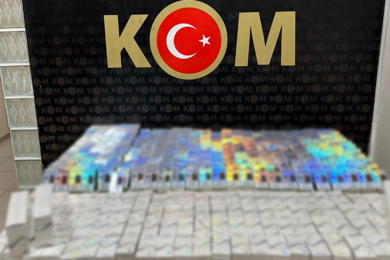 İzmir haber: Kaçakçılara eş zamanlı operasyon haberinin görseli