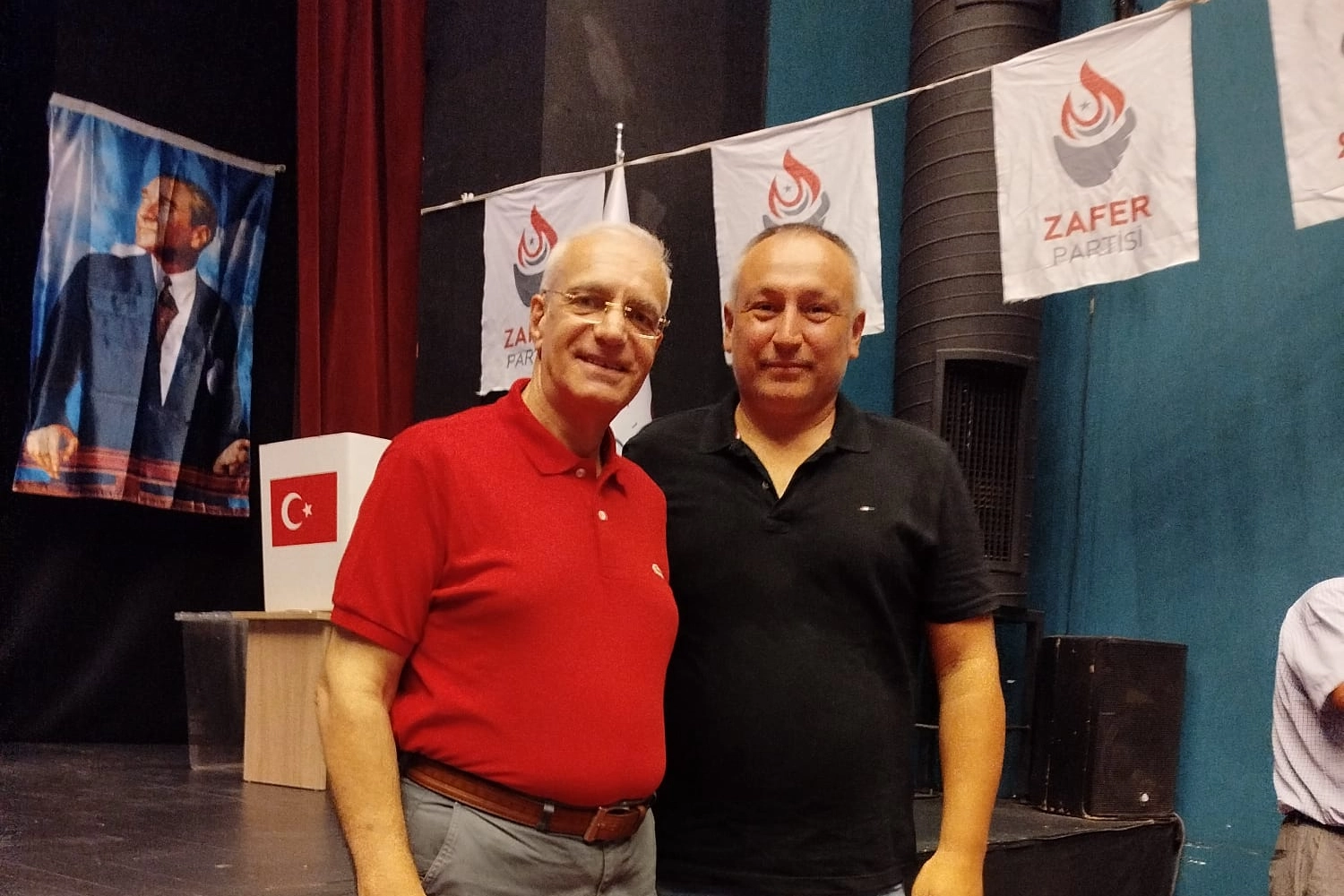 Zafer Partisi Selçuk İlçe Başkanlığı’na Özgür Ayhan Özkaynak atandı haberinin görseli
