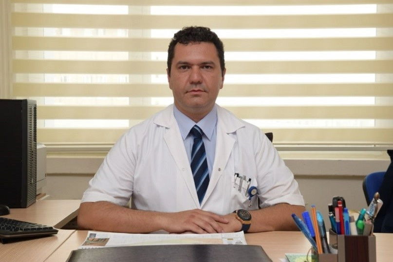 Dr. Uğur Bilge; - Yaz tatilinde çocuklar obeziteden mutlaka korunmalı