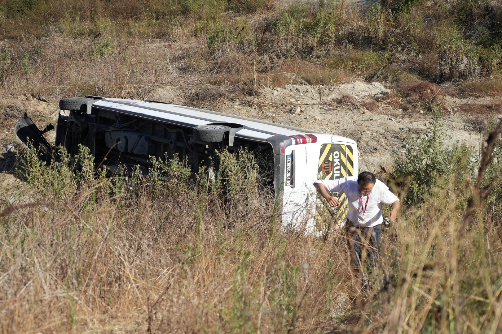 Kuzey Marmara Otoyolu'nda feci kaza: Servis minibüsü şarampole uçtu haberinin görseli