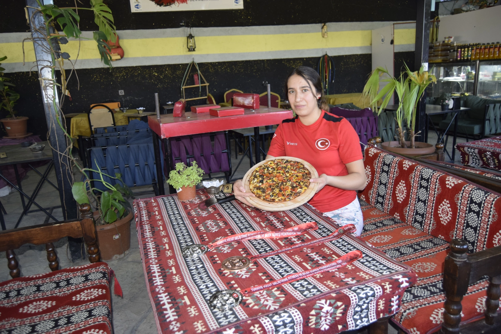 Bilek güreşinden pizza ustalığına: Medine Gökhan’ın başarı hikayesi