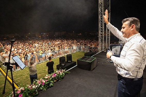 Dikili’de coşkulu festival devam ediyor haberinin görseli