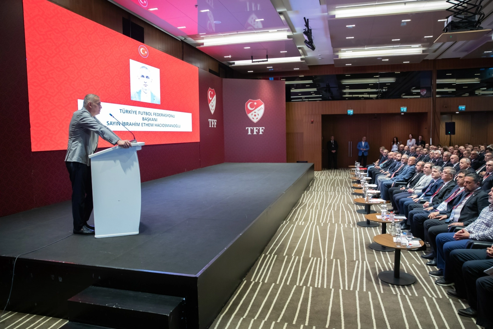 TFF Başkanı Hacıosmanoğlu:Bizim futbola barış ve kardeşliği getirmemiz lazım haberinin görseli