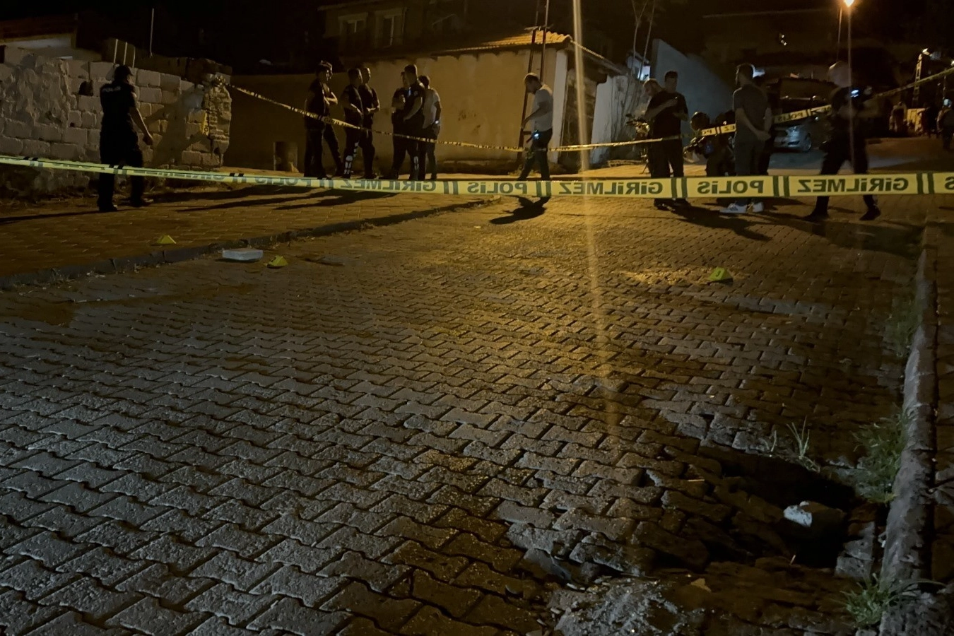 Manisa'da tartışma kanlı bitti: Kayınpeder damadını silahla vurdu haberinin görseli