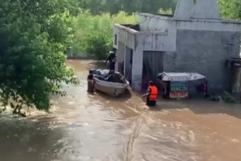 Pakistan’daki muson yağmurlarında  154 kişi öldü haberinin görseli