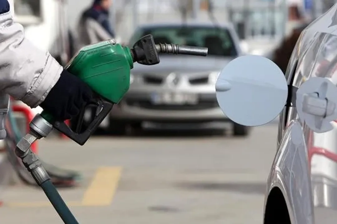 8 Ağustos güncel akaryakıt fiyatları: İzmir, Ankara ve İstanbul benzin, motorin, LPG fiyatları haberinin görseli