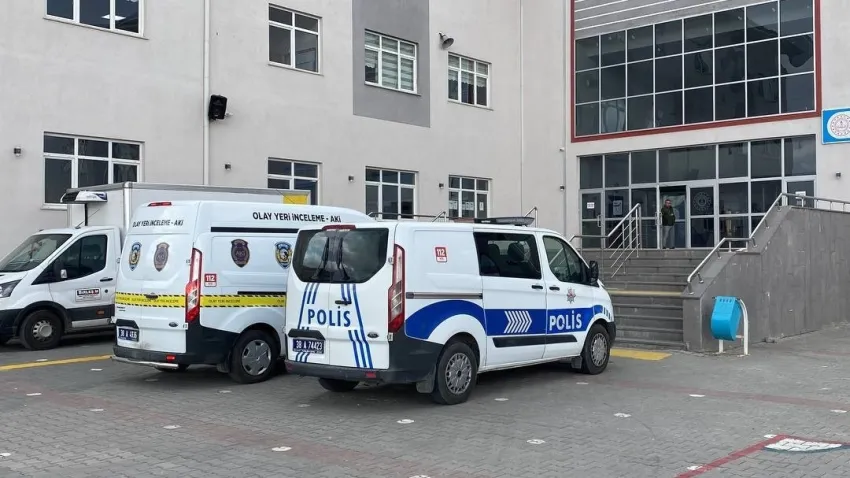 Kayseri'de tartıştığı öğretmeni tabancayla vurdu haberinin görseli