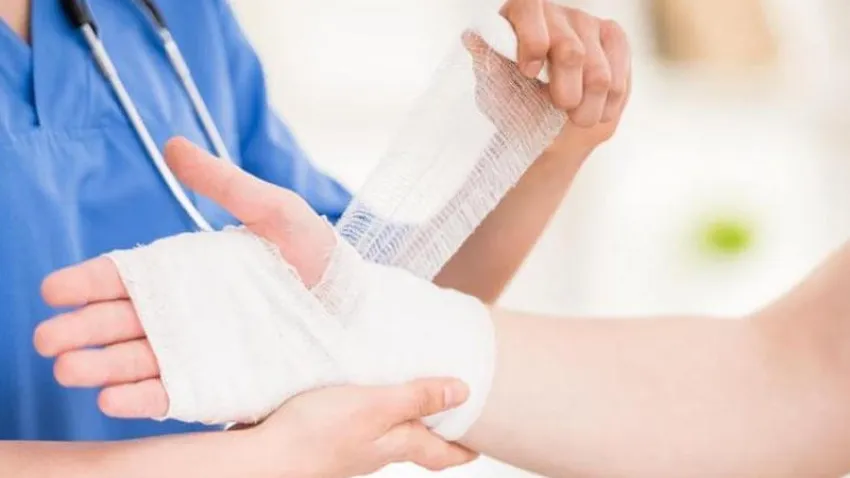 El yaralanmalarında ilk müdahale hayati öneme sahip! haberinin görseli