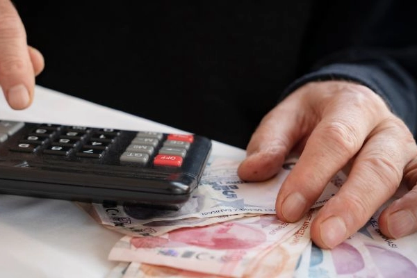 Emekli maaşlarında dev düzenleme: Adaletsizlik giderilecek haberinin görseli