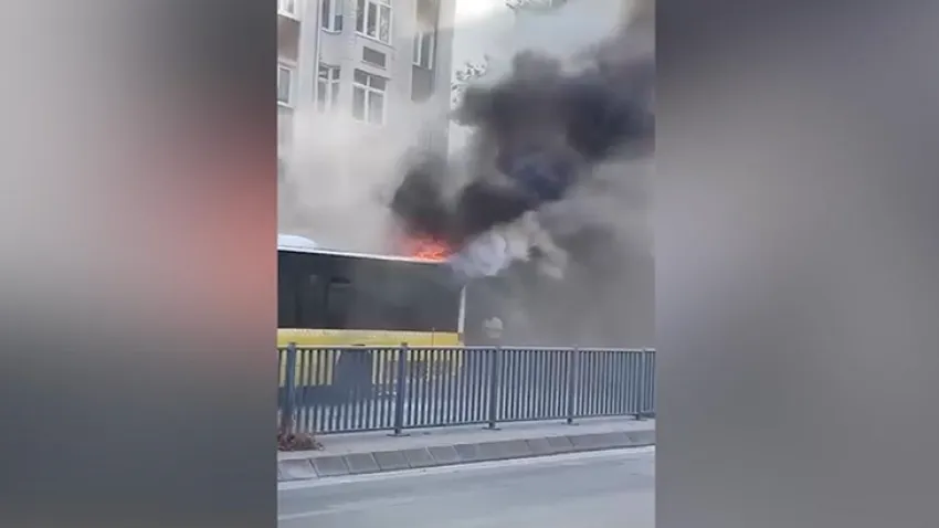 İstanbul'da İETT otobüsünde yangın! haberinin görseli