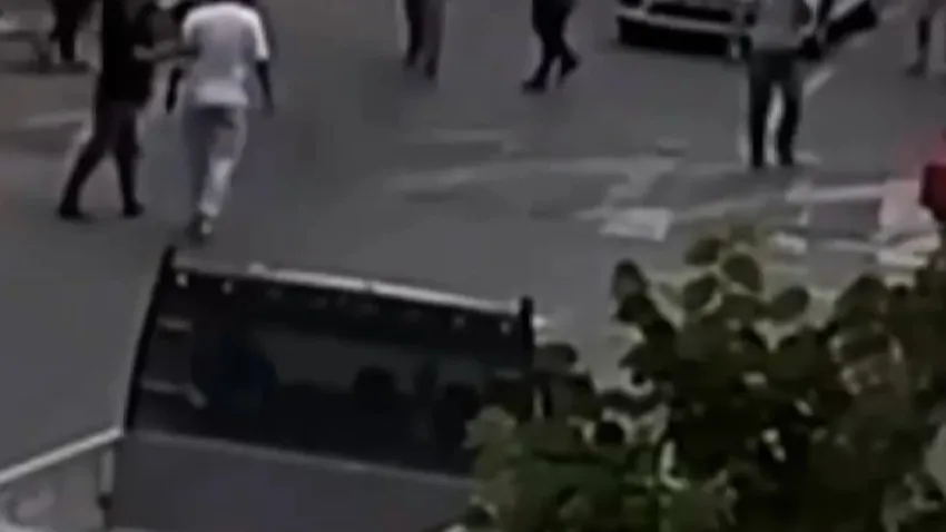 İstanbul'da iki grup arasında silahlı çatışma haberinin görseli