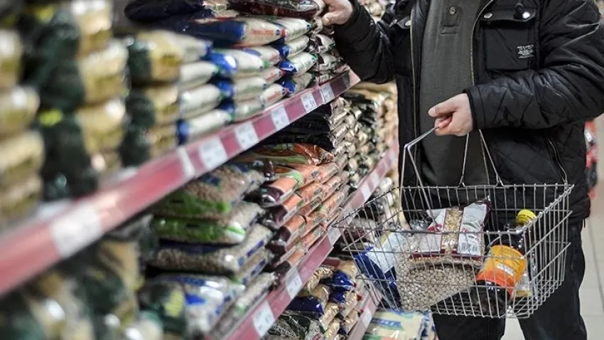 Merkez Bankası'nın enflasyon raporu bekleniyor: Faiz indirimi beklentileri konuşulacak