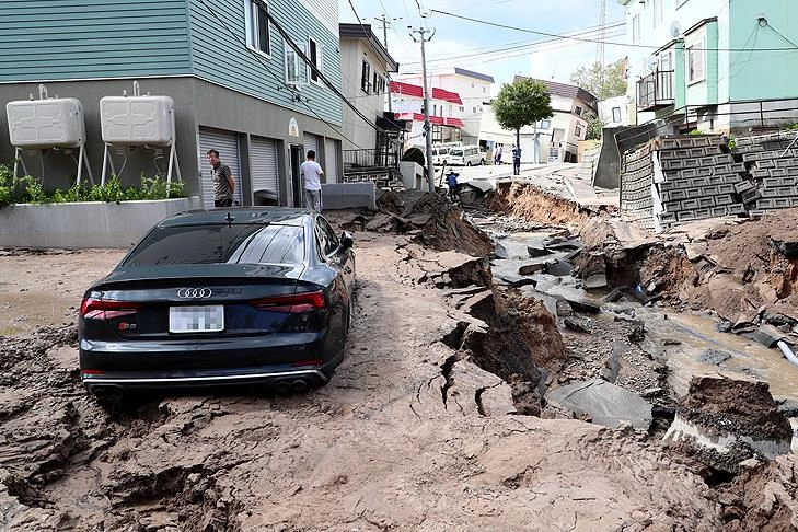 Japonya’daki 7.1 büyüklüğündeki depremde yaralı sayısında artış