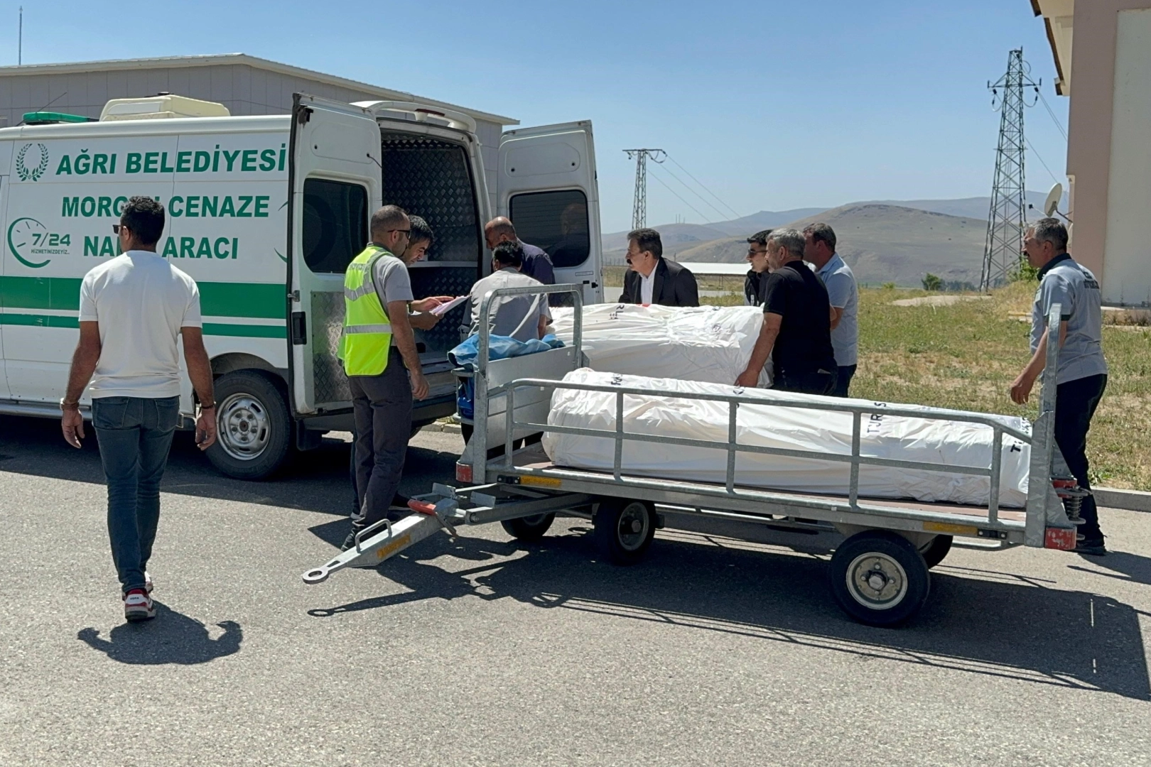 1 ay sonra düğünü vardı: Otobüs kazasında ölenlerin cenazeleri memleketlerine gönderildi