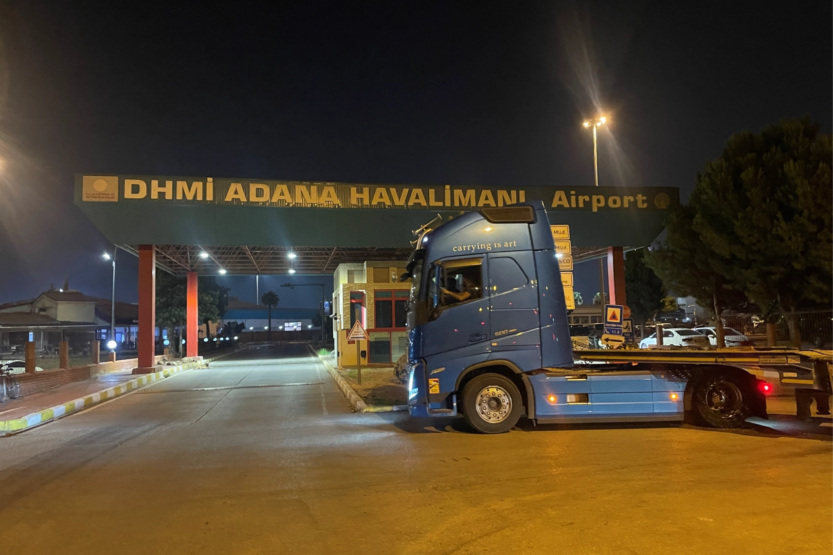 Adana Havalimanı'nda taşıma operasyonu başladı