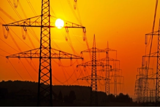 İzmir’de elektrik kesintisi tadınızı kaçıracak! 14 ilçe etkilenecek haberinin görseli