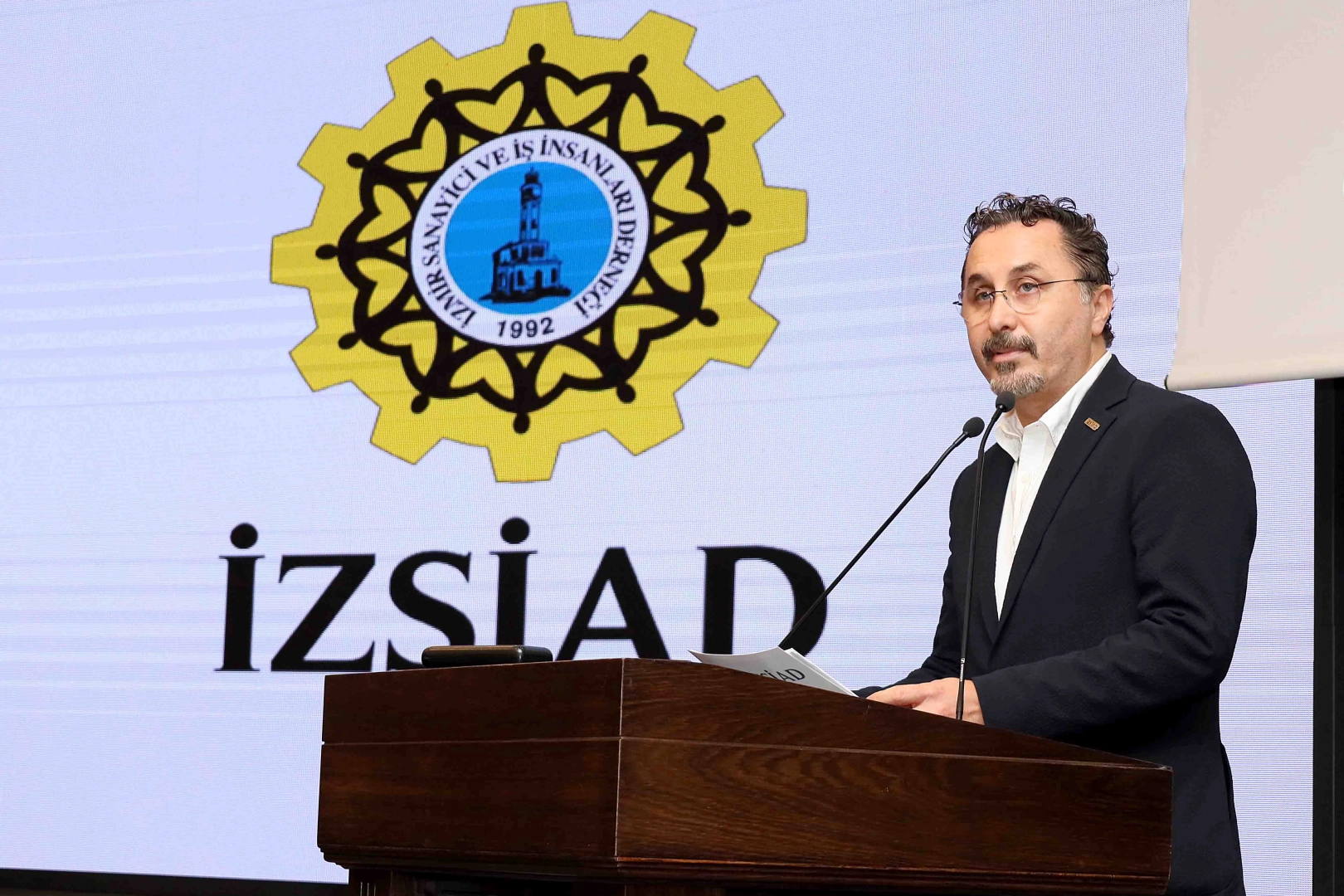 İZSİAD’dan işsizlik uyarısı