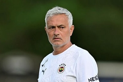 Mourinho: Şampiyonlar Ligi'ni kazanamazdık, Avrupa Ligi'nde başarıyı hedefliyoruz