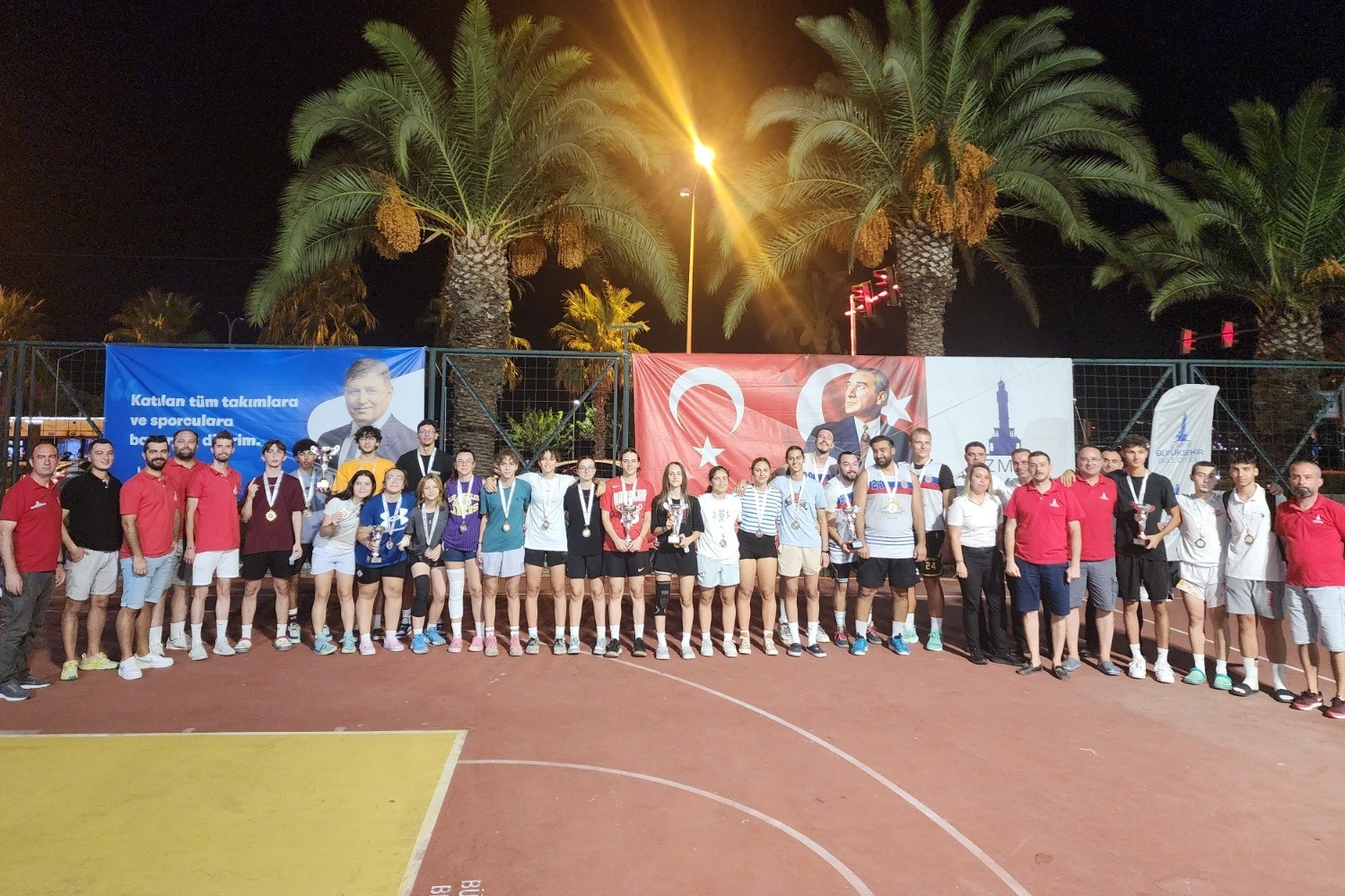 Sokak basketbolu heyecanı Göztepe'de devam etti