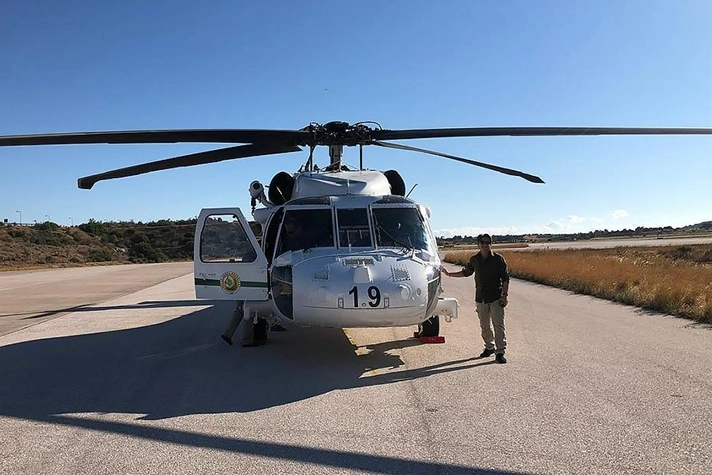 Yunanistan'a giden helikopterler göreve başladı! haberinin görseli