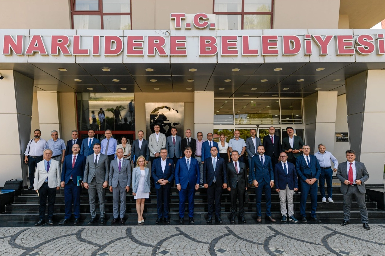 Başkan Tugay’ın koordinasyon mesaisindeki durağı Narlıdere oldu haberinin görseli