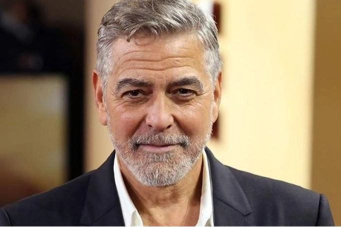 George Clooney kendini açık artırmaya çıkardı