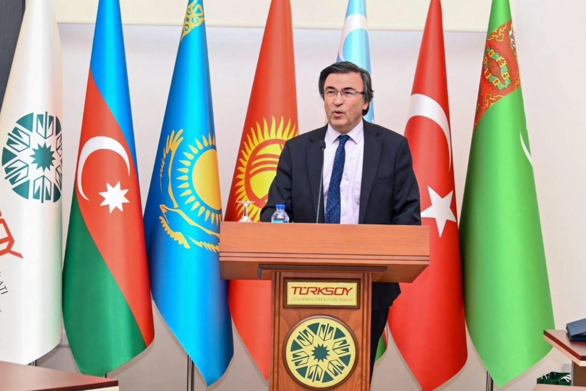 Avrasya Yazarlar Birliği Başkanı Dr. Yakup Ömeroğlu kimdir? haberinin görseli