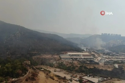 Karşıyaka'da yangında hasarın boyutu böyle görüntülendi