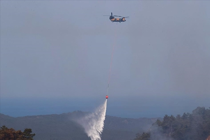 TSK'dan orman yangınlarına büyük destek: 13 helikopter görevde