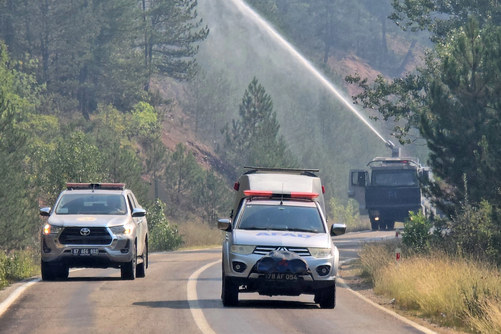 Karabük'teki orman yangını 44 saati aştı