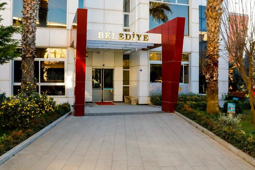 Seferihisar'da dev satış: Belediyeye ait 14 adet taşınmaz ihaleye çıkıyor haberinin görseli