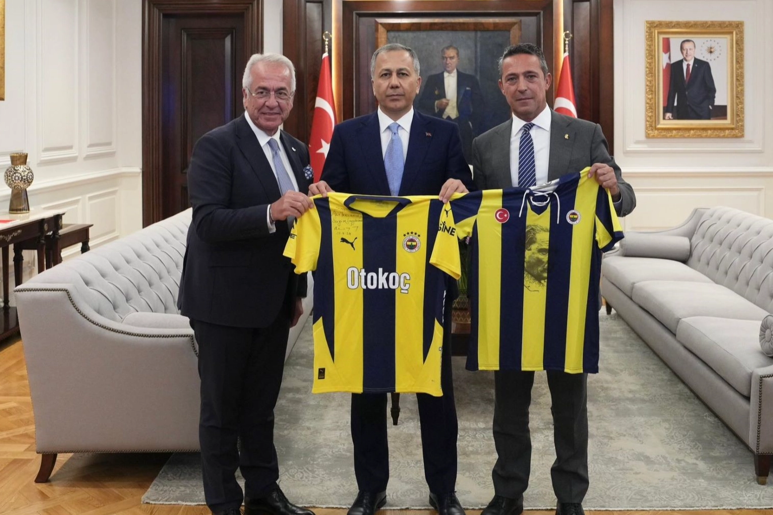 Bakan Yerlikaya, Fenerbahçe Spor Kulübü Başkanı Ali Koç’u kabul etti