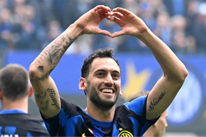 Hakan Çalhanoğlu'ndan transfer açıklaması: Inter'den ayrılıyor mu?