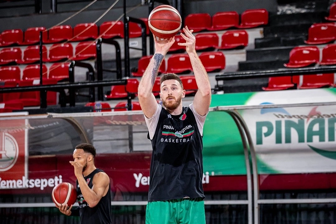 Karşıyaka Basketbol'da hareketli saatler