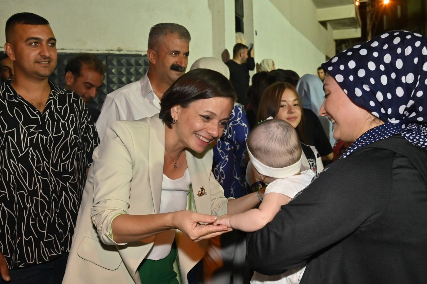 Karabağların çocukları doyasıya eğlendi haberinin görseli
