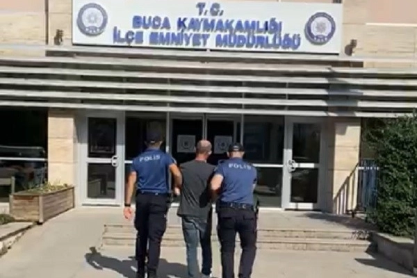 İki farklı adreste operasyon: İzmir Buca’da polis ekipleri suçlulara göz açtırmadı!