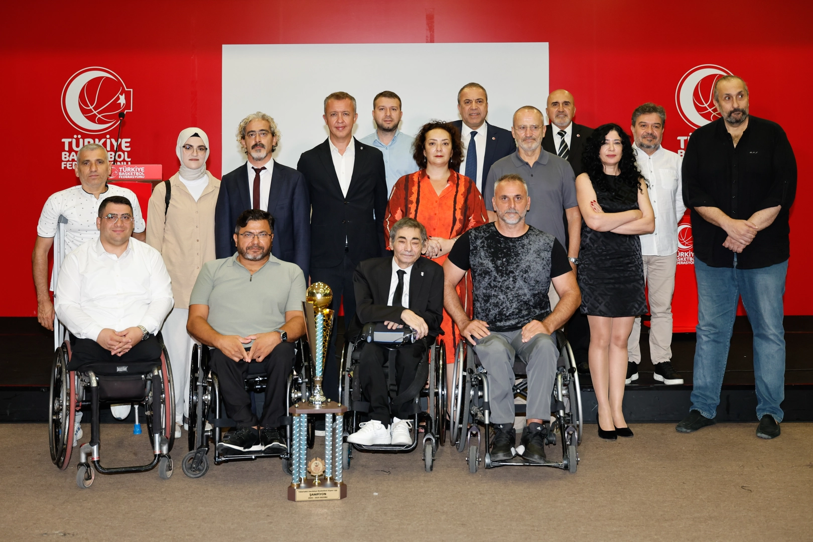 İzmir'in Tekerlekli Sandalye Basketbol Ligi'nde rakipleri belli oldu