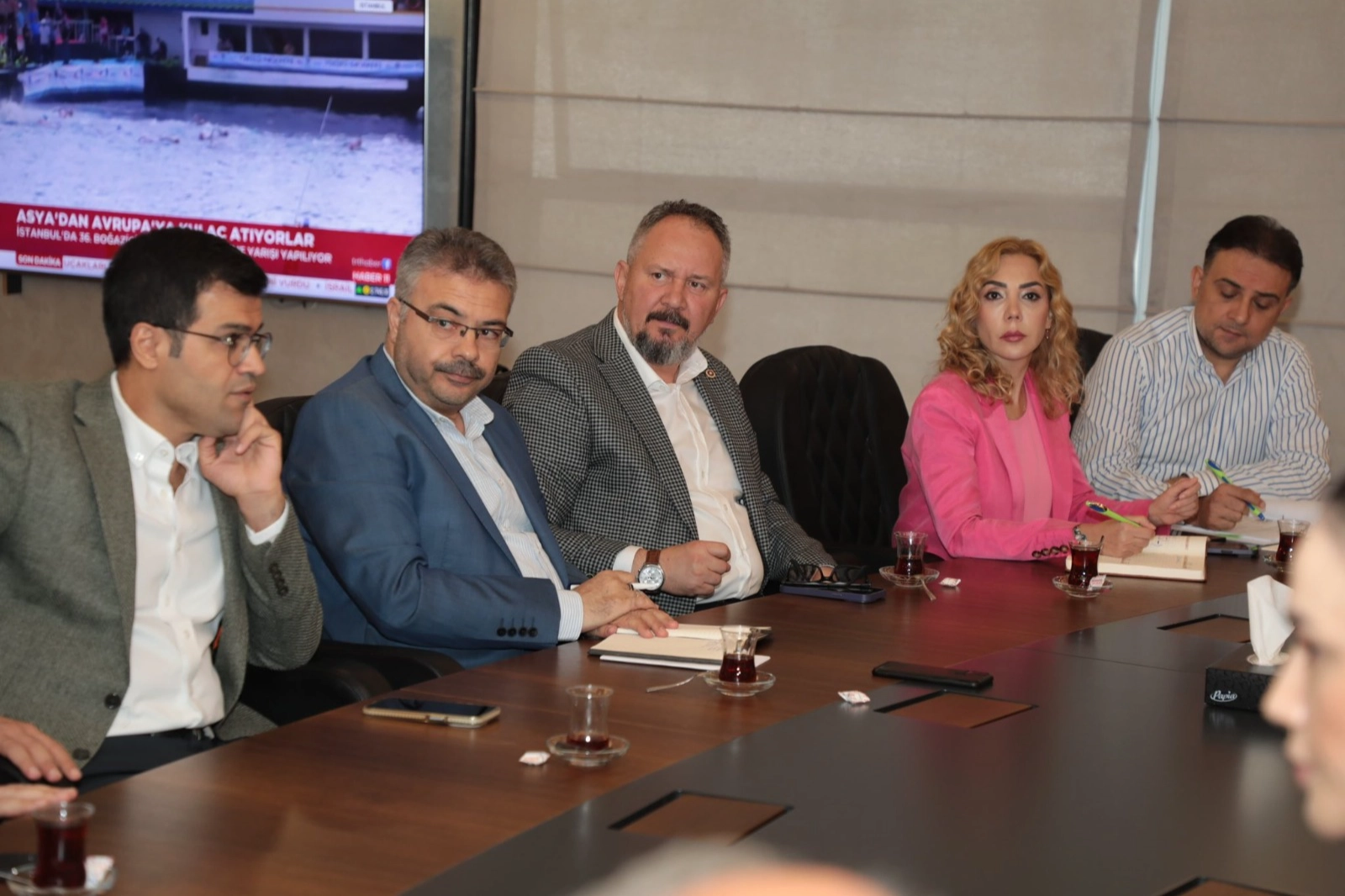 Kırkpınar ve Kandemir, kongreleri konu alan bir istişare toplantısı yaptı haberinin görseli